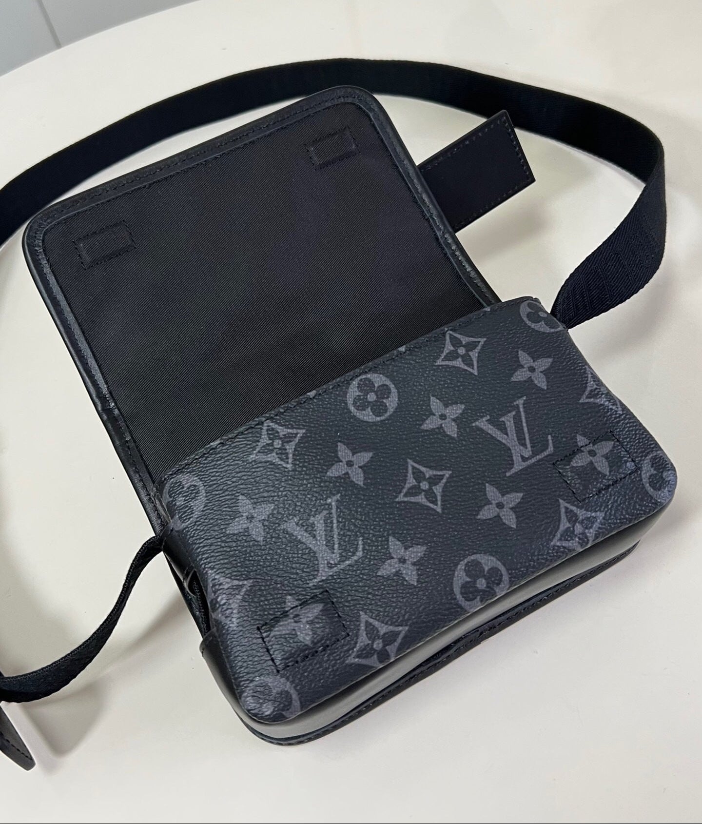LV Bosphore Wearable Wallet