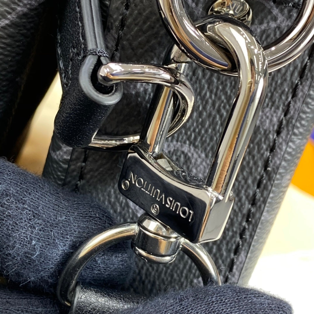 LV Trio Messenger Bag