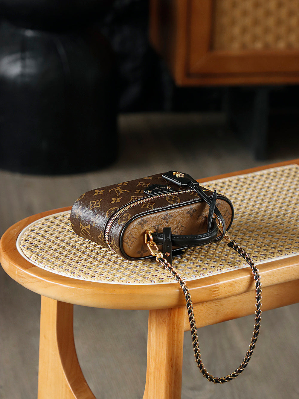 Vanity Chain Pouch Bag