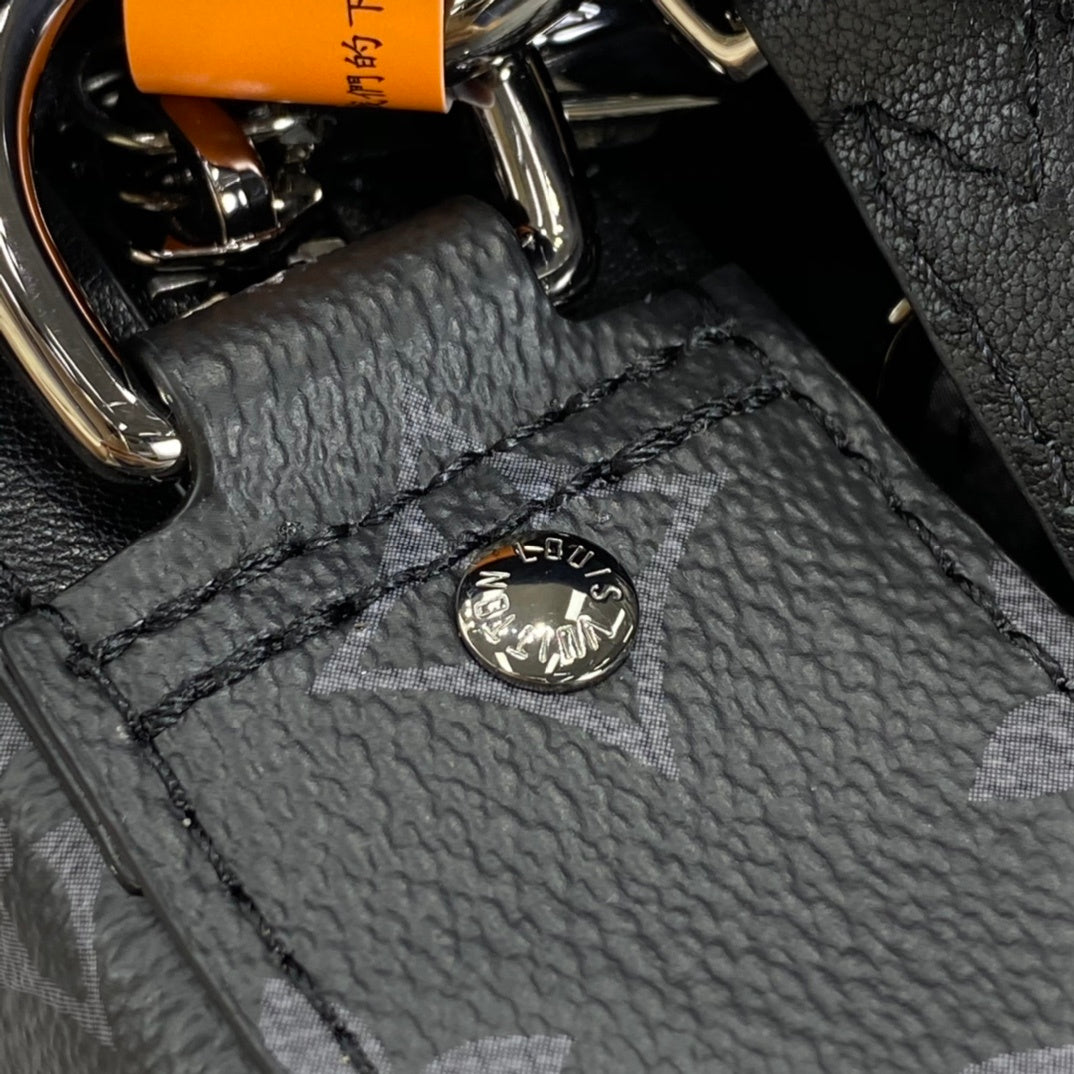 LV Trio Messenger Bag