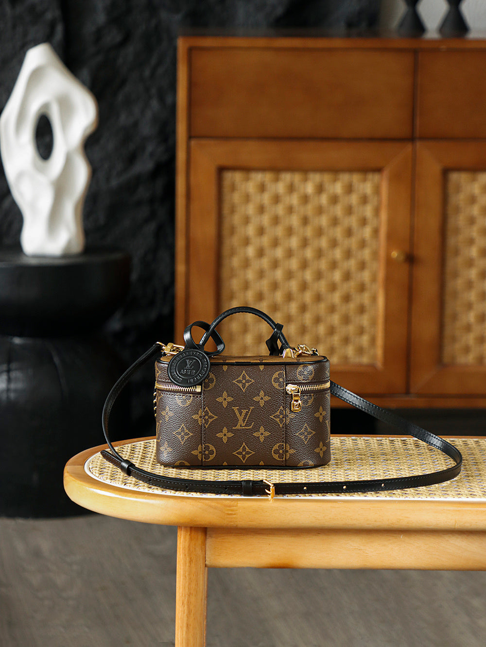 Vanity Chain Pouch Bag