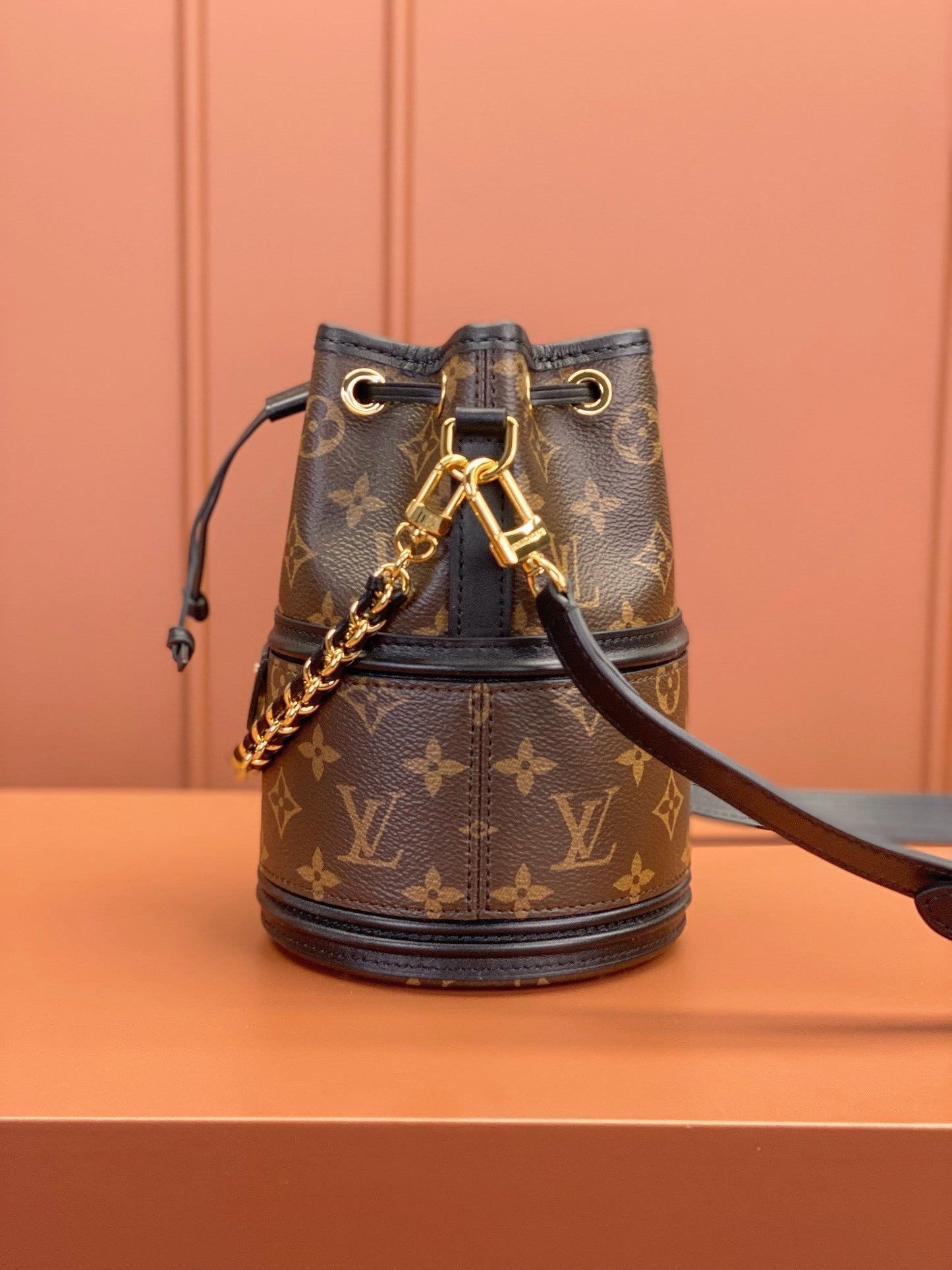 LV Canoé Bucket Bag