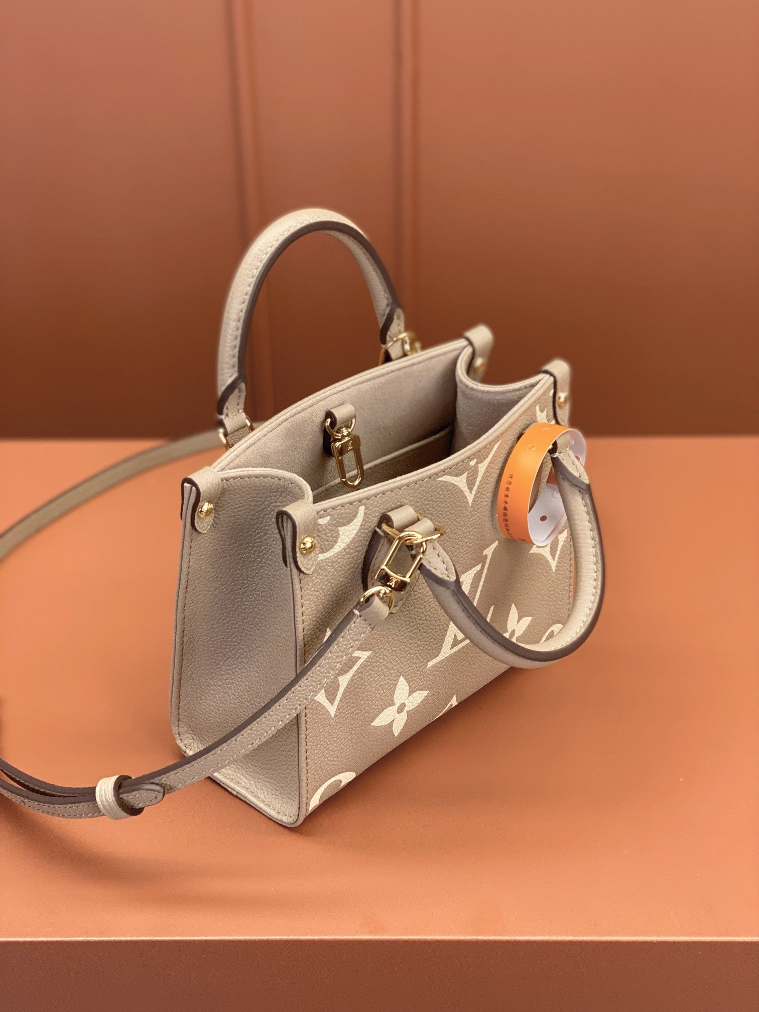 OnTheGo BB Bag (M47054)