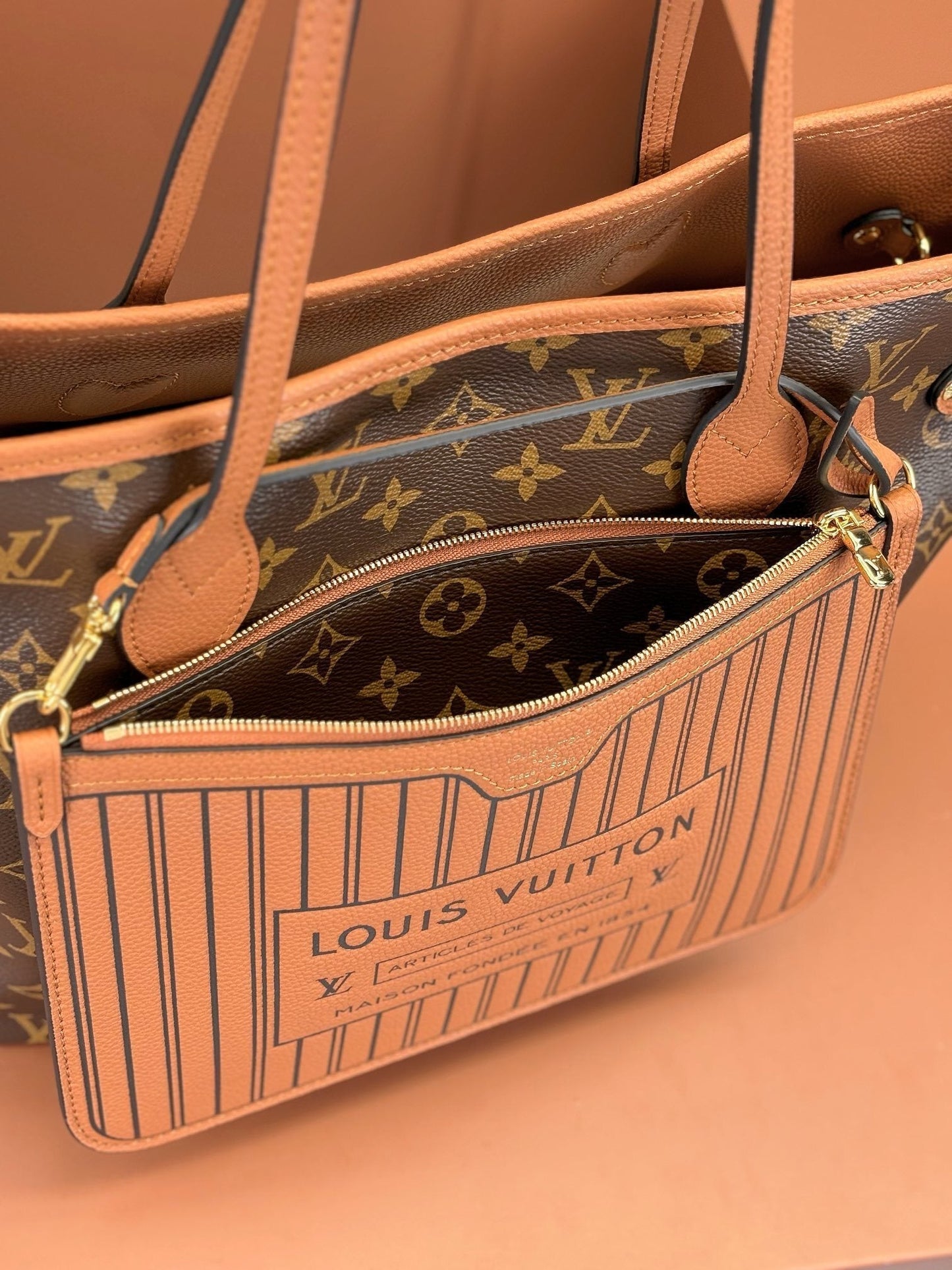 Neverfull Bandoulière Inside Out BB Bag