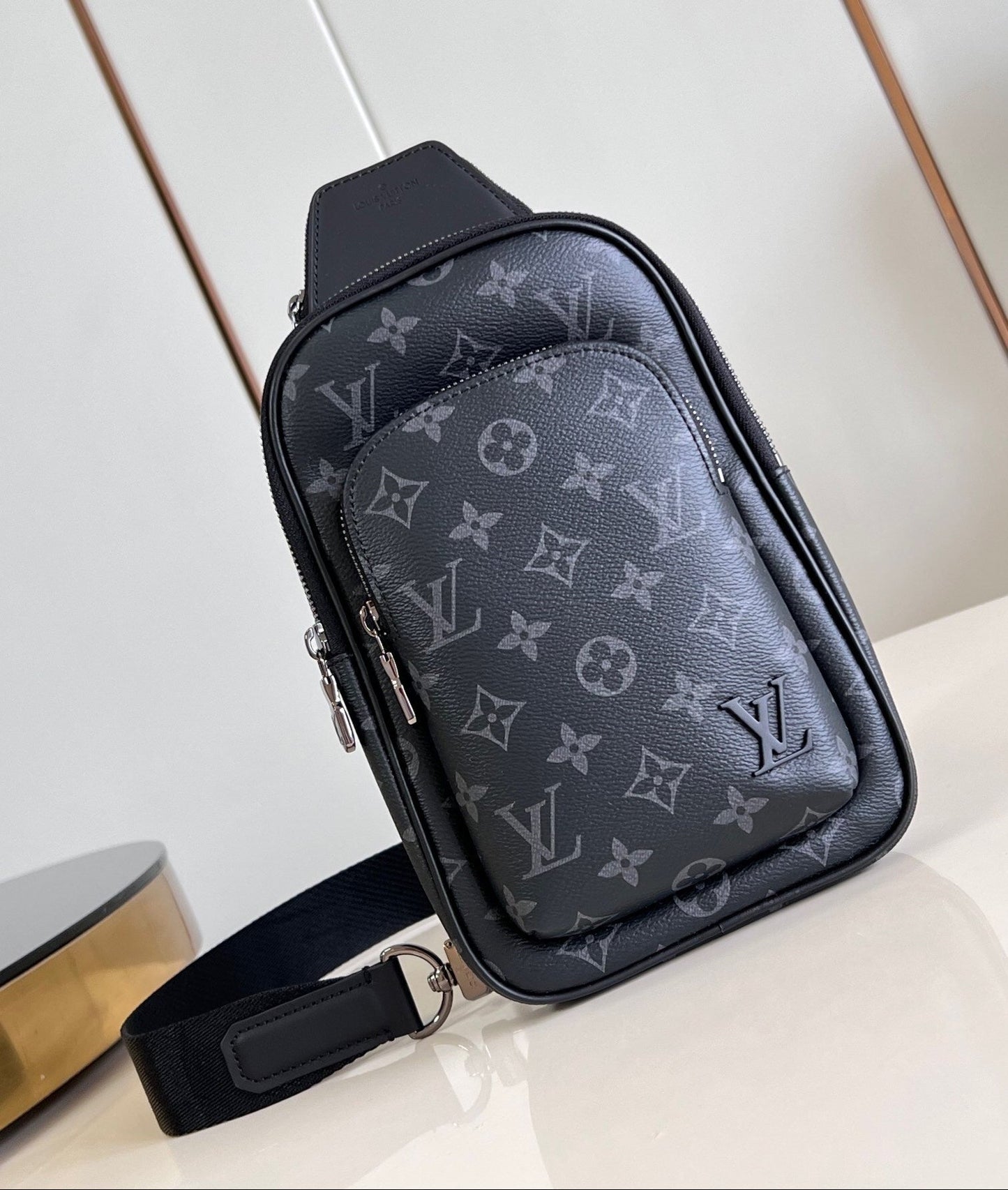 LV Avenue PM Slingbag