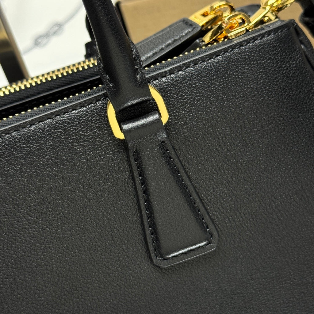 Prada Galleria medium leather bag