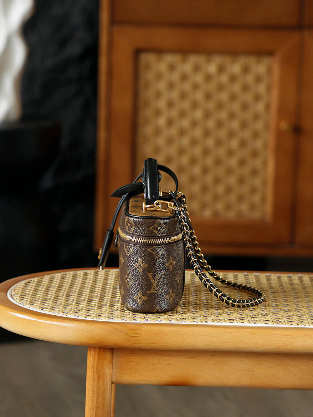 Vanity Chain Pouch Bag