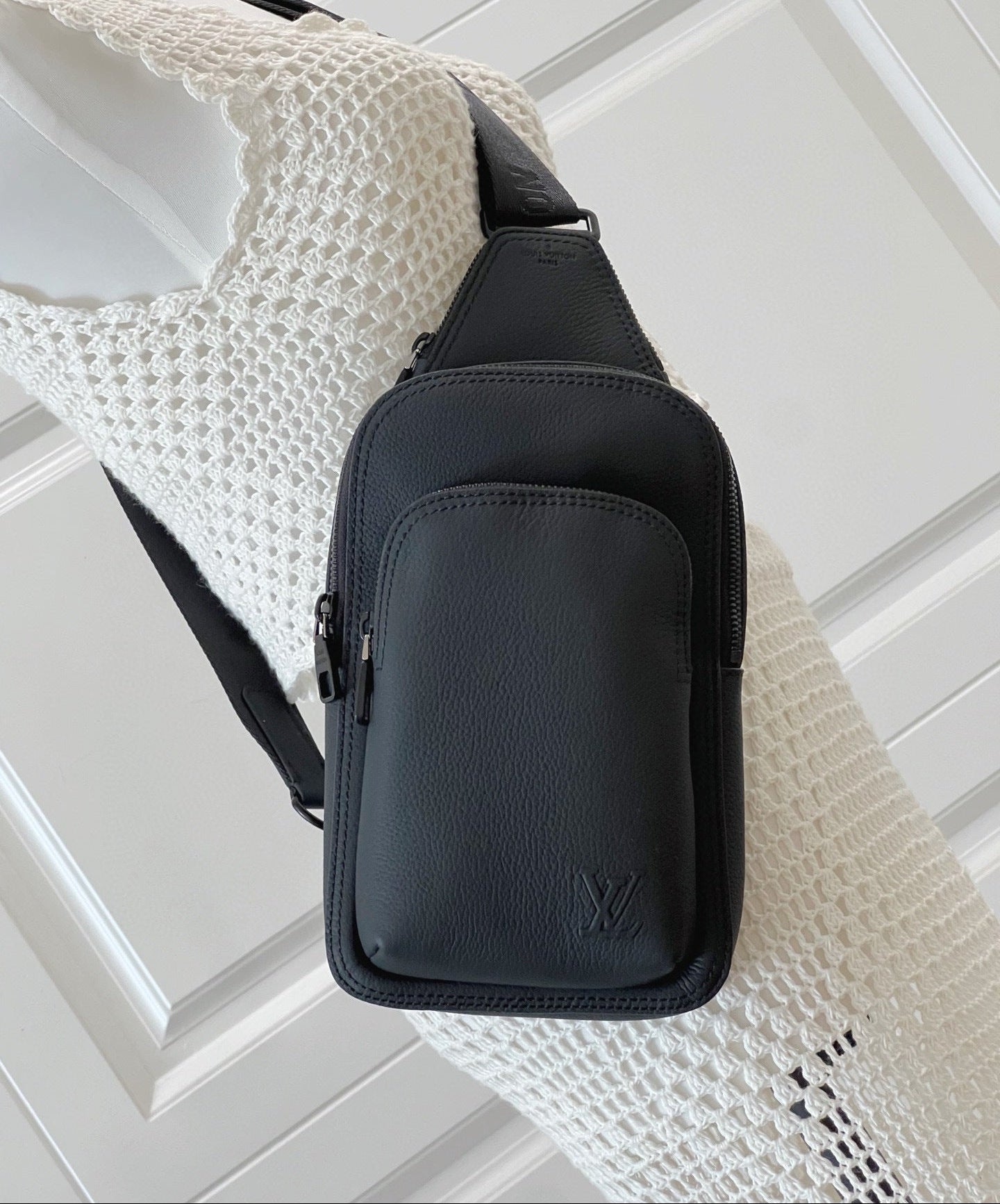 LV Avenue PM Slingbag