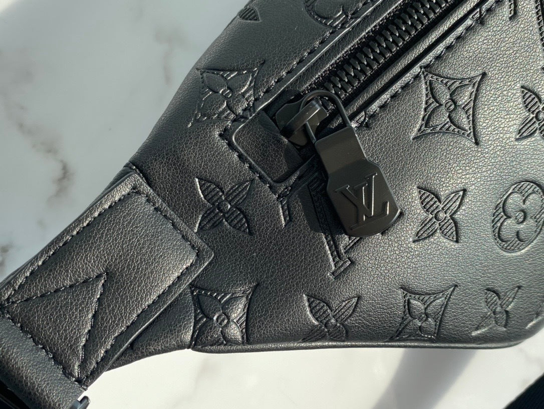LV Discovery PM Bumbag