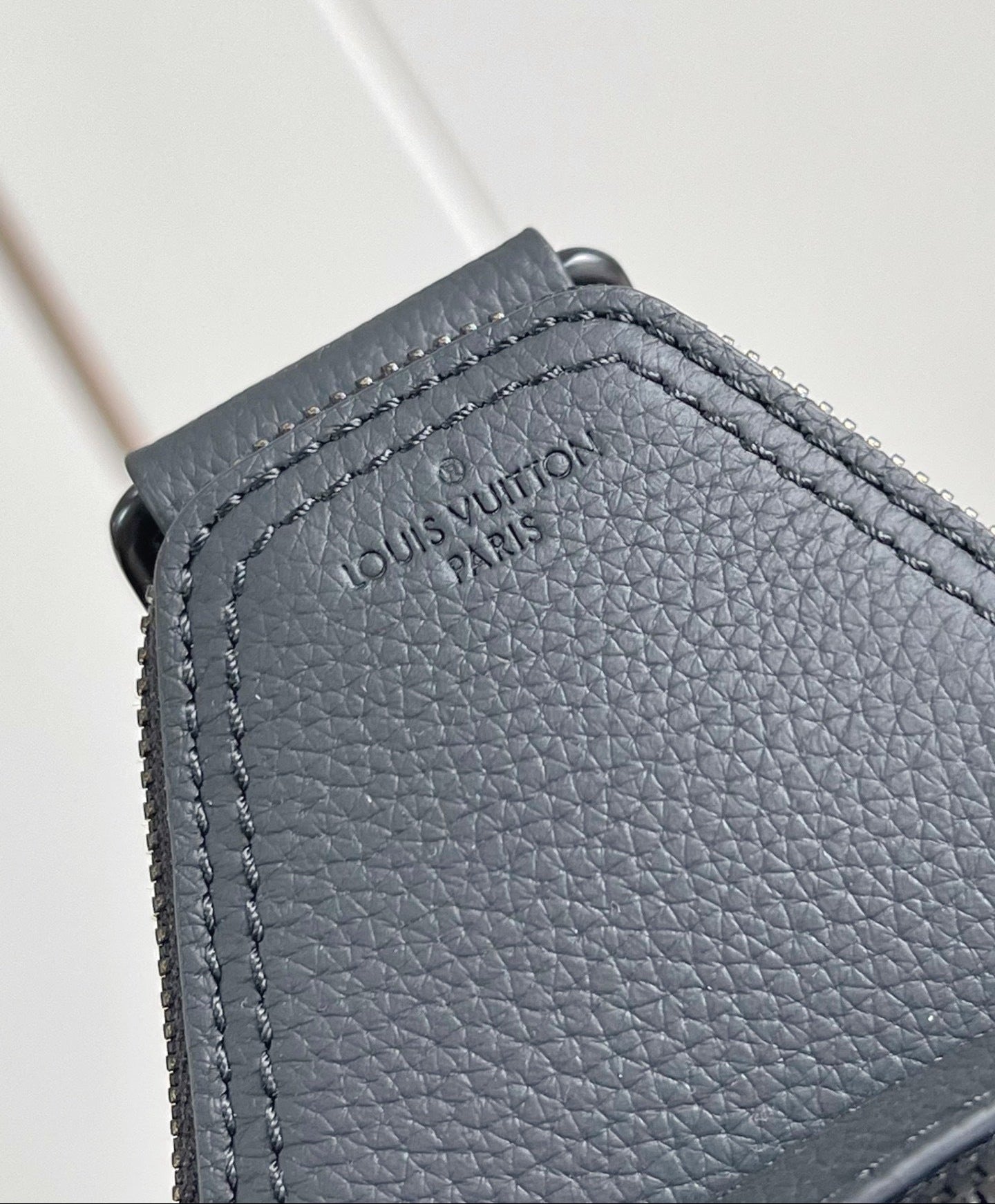 Avenue PM Slingbag (M15255)