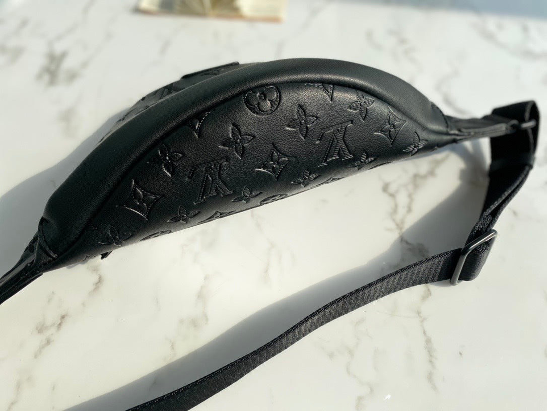 LV Discovery PM Bumbag
