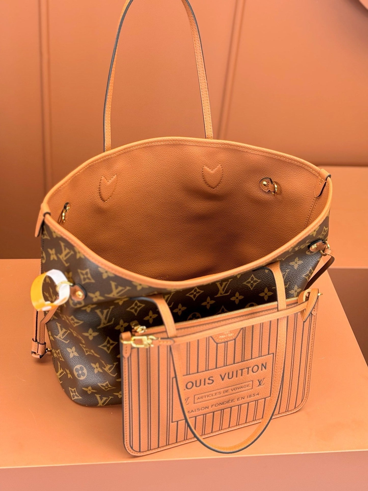 Neverfull Bandoulière Inside Out BB Bag