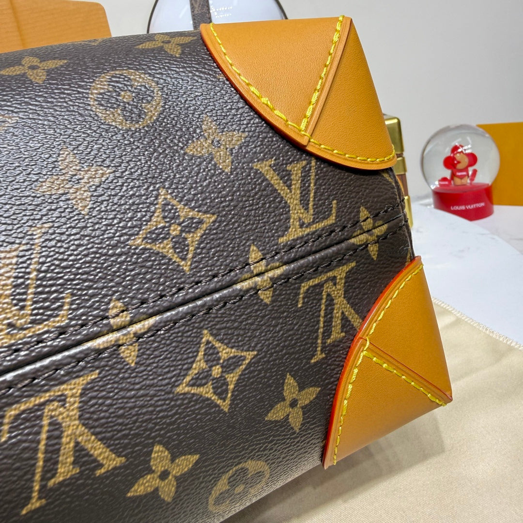 LV Steamer 30 Bag