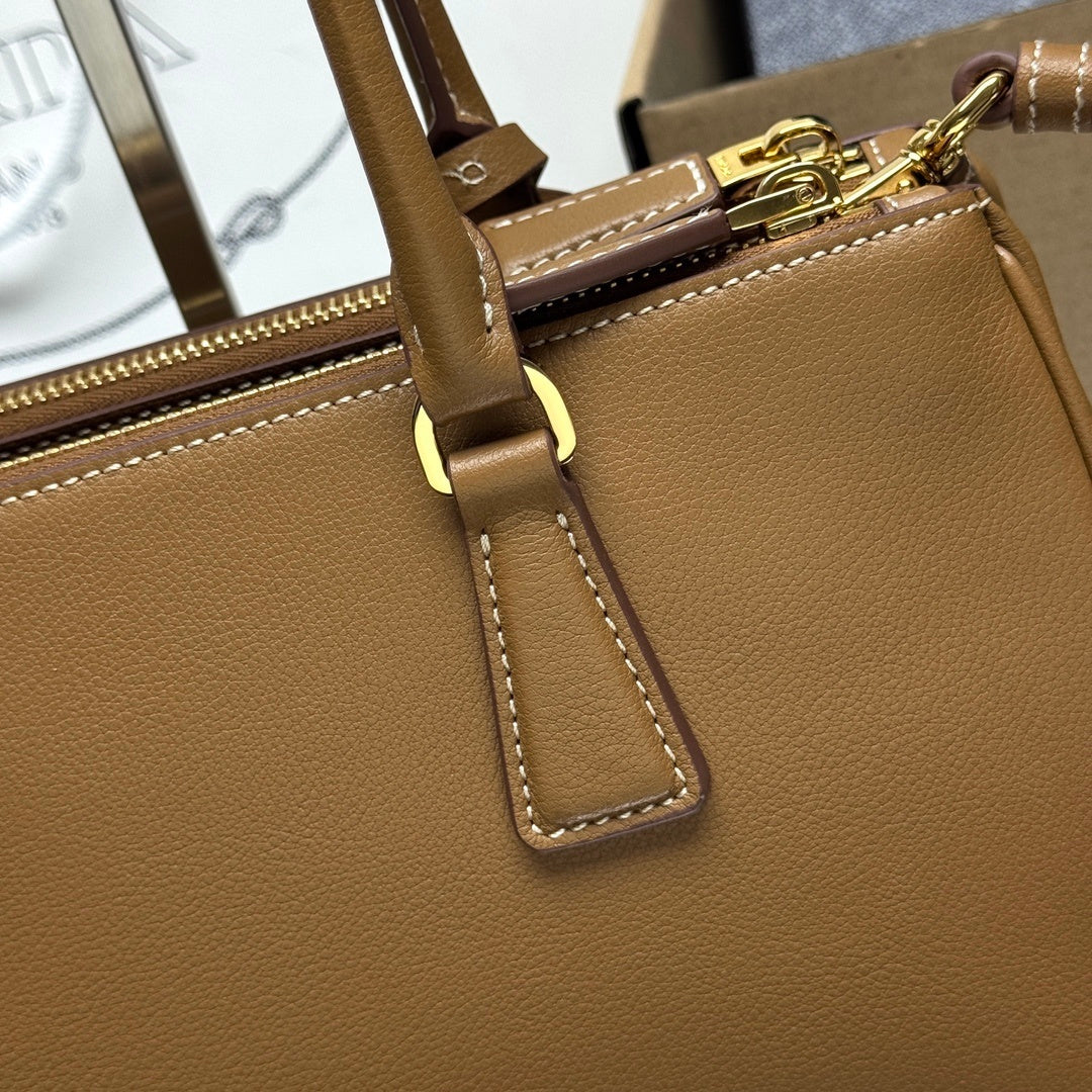 Prada Galleria medium leather bag