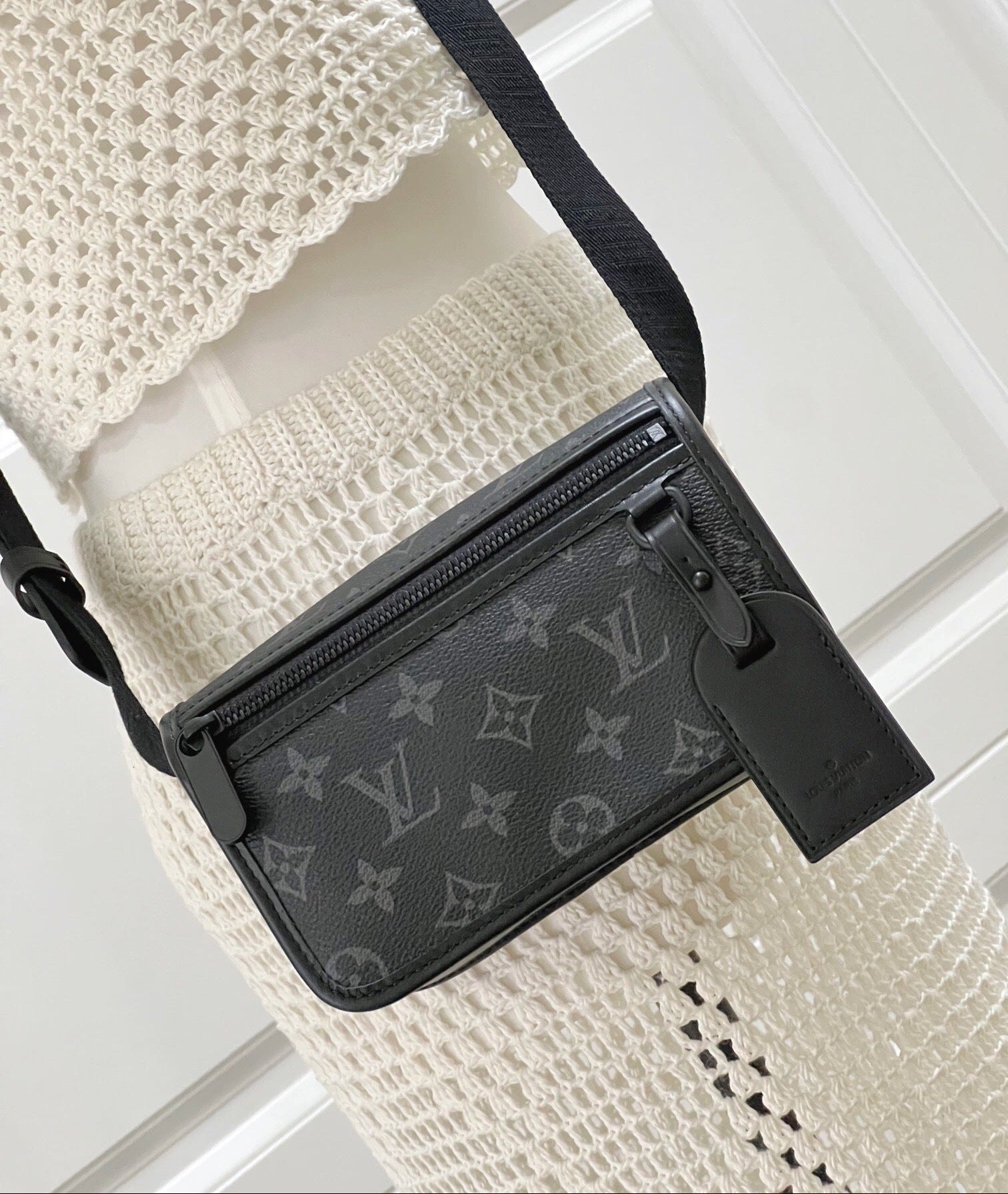 LV Bosphore Wearable Wallet (M12599)