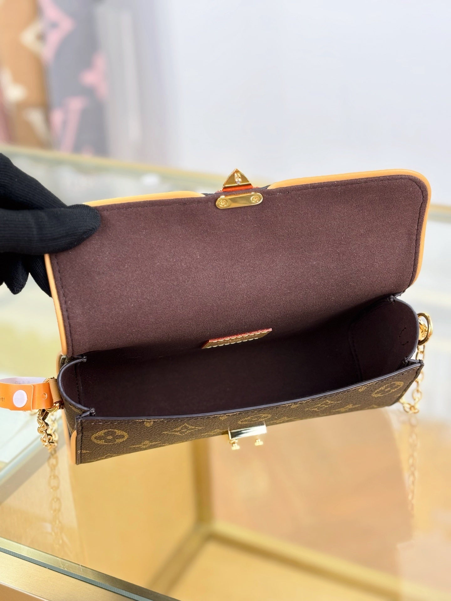 LV Pochette Camille