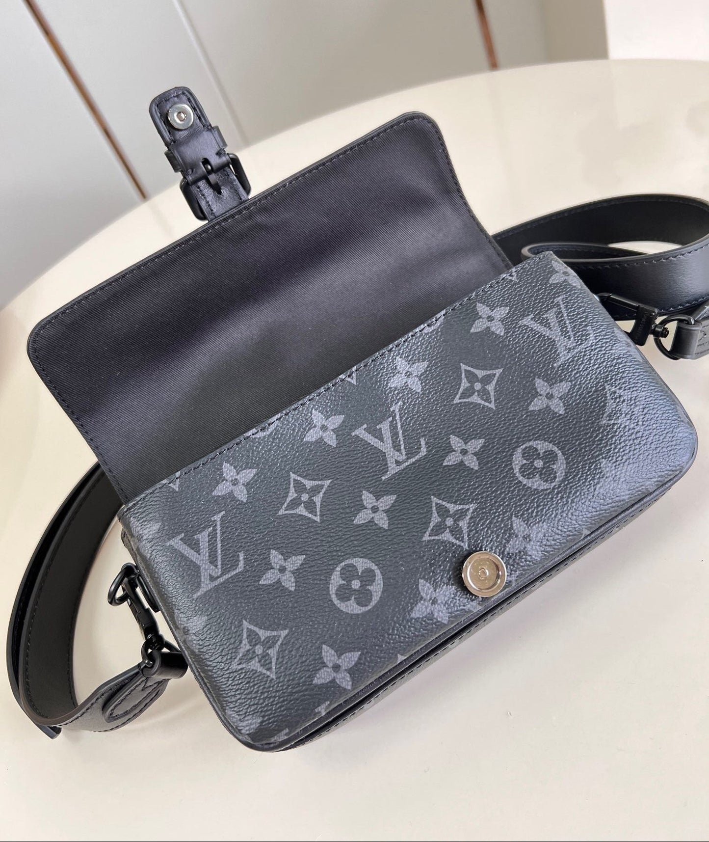 LV Montsouris Wearable Wallet