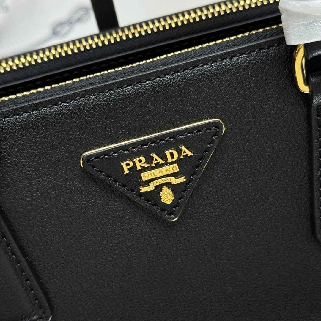 Prada Galleria medium leather bag