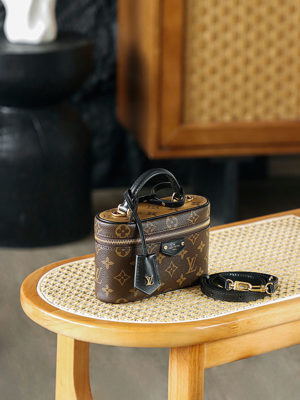 Vanity Chain Pouch Bag