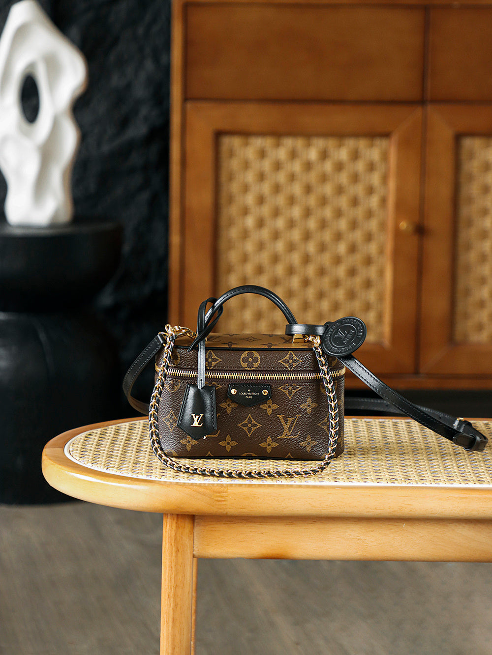 Vanity Chain Pouch Bag