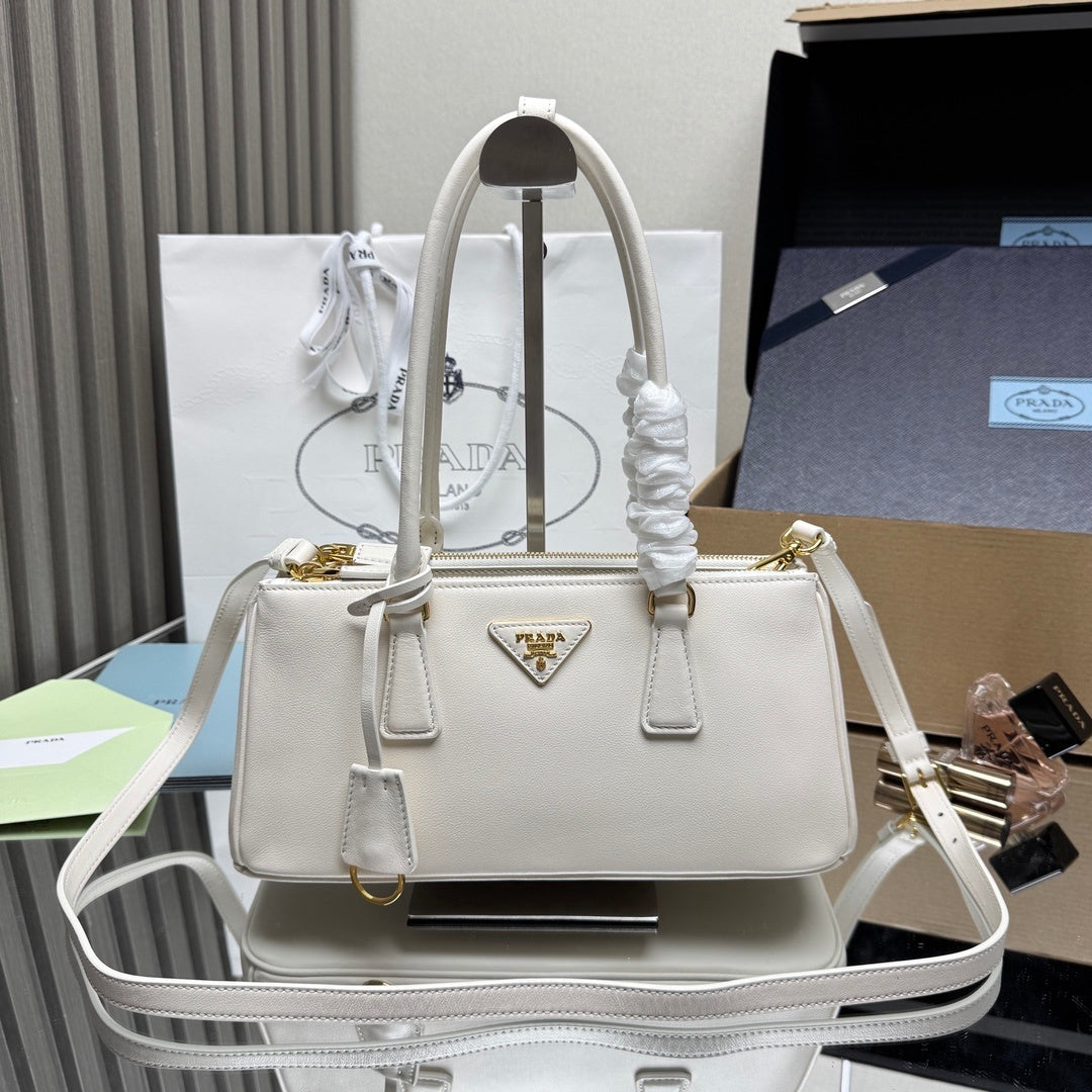 Prada Galleria medium leather bag