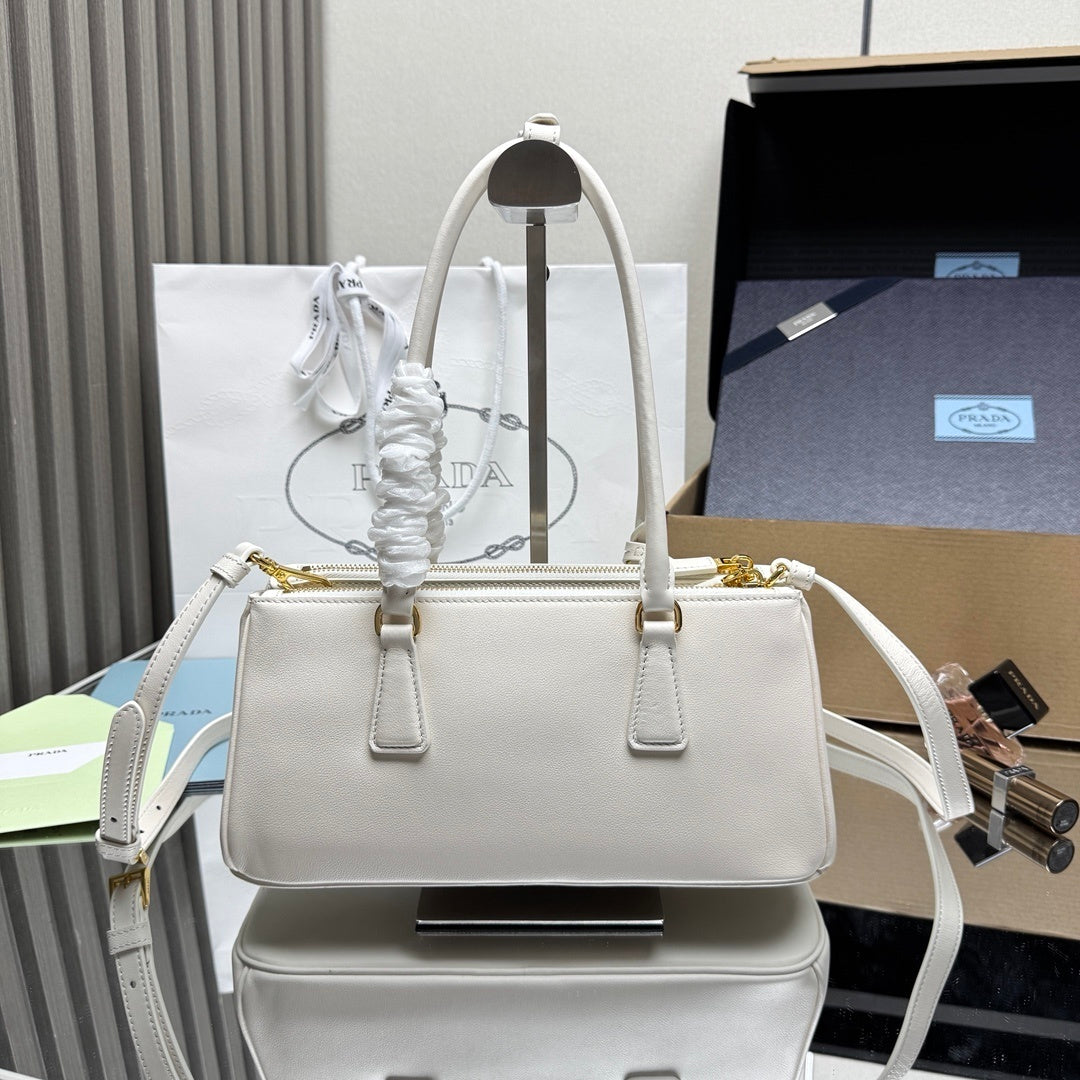 Prada Galleria medium leather bag