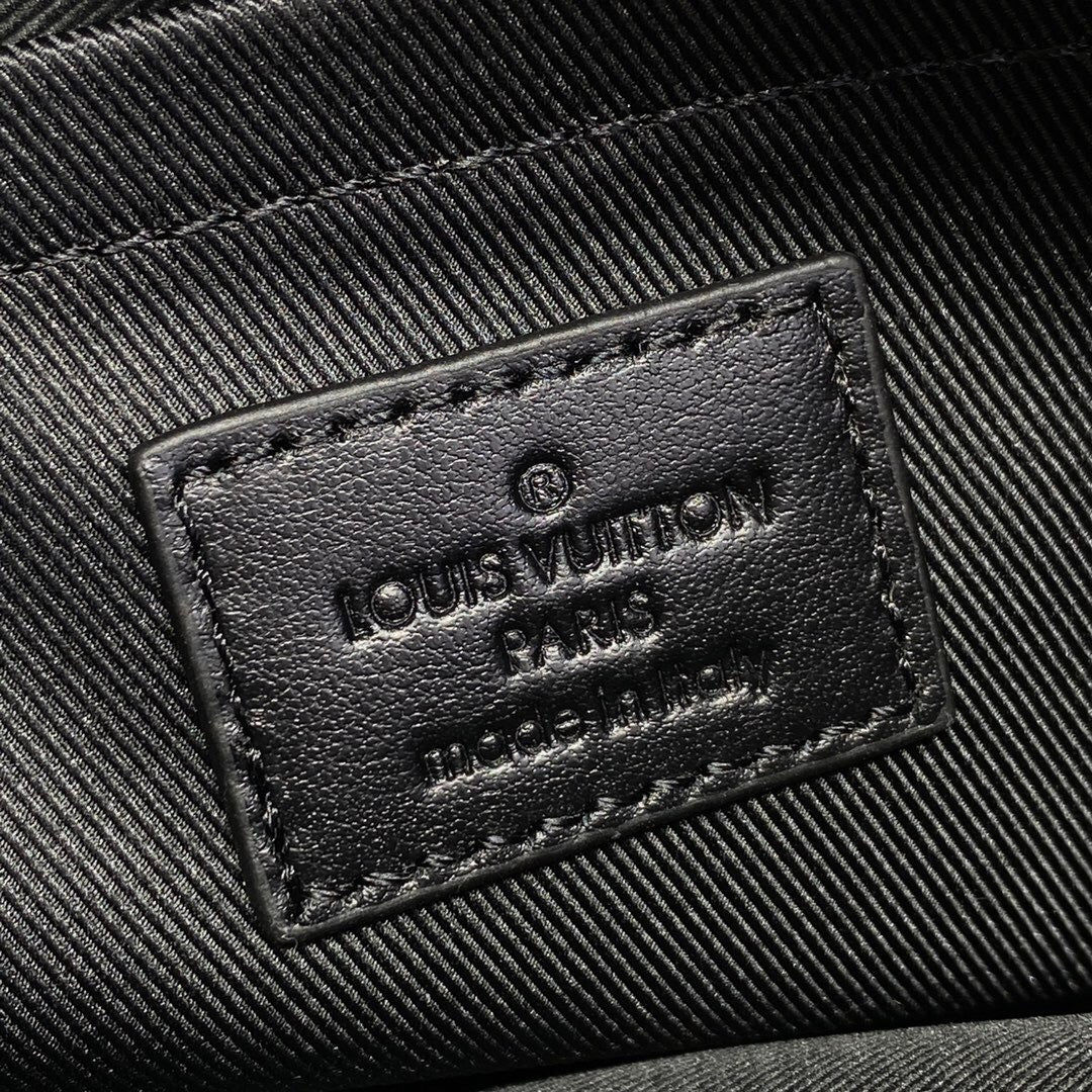 Alpha Messenger Bag (M46955)