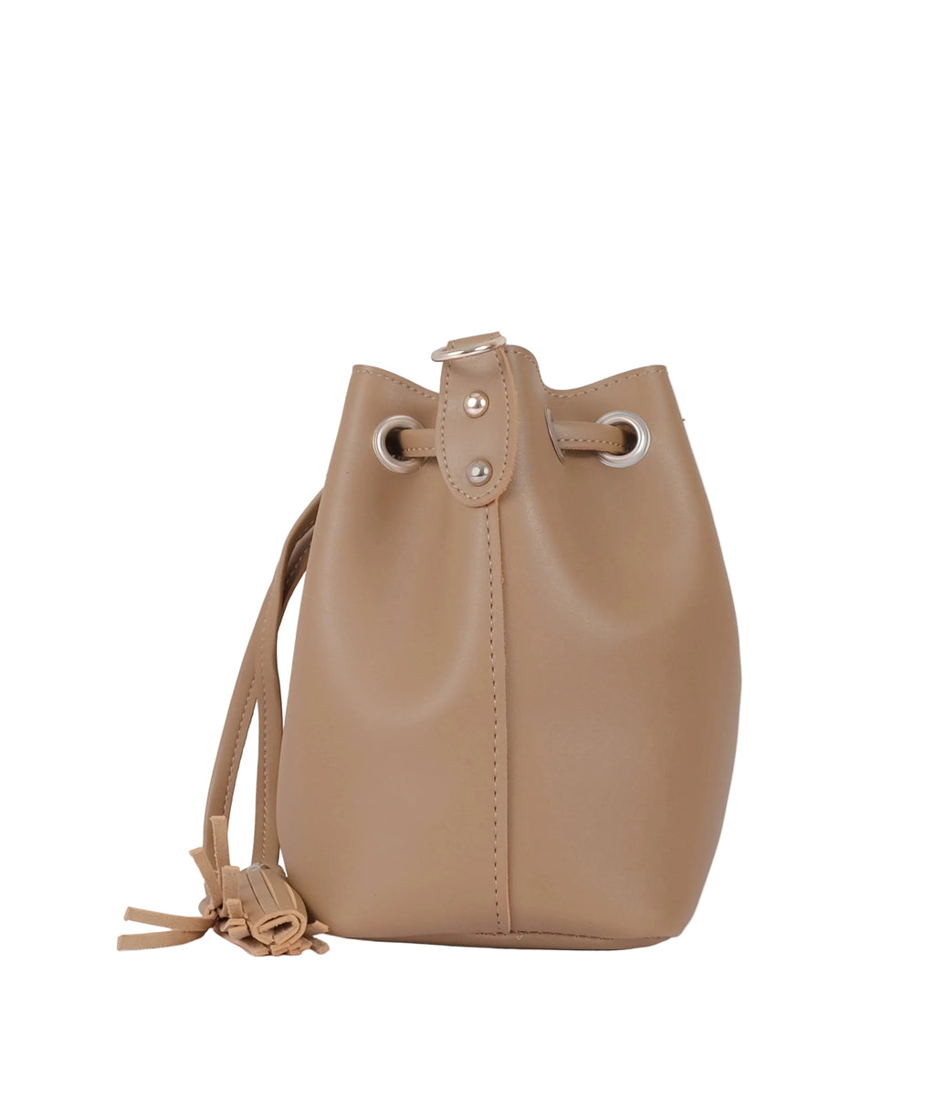 Brown bucket bag