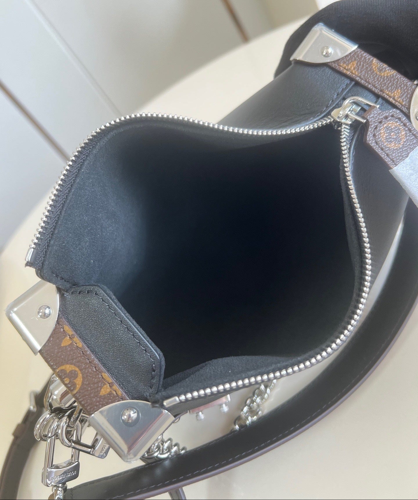 Vibe MM Side Trunk Bag