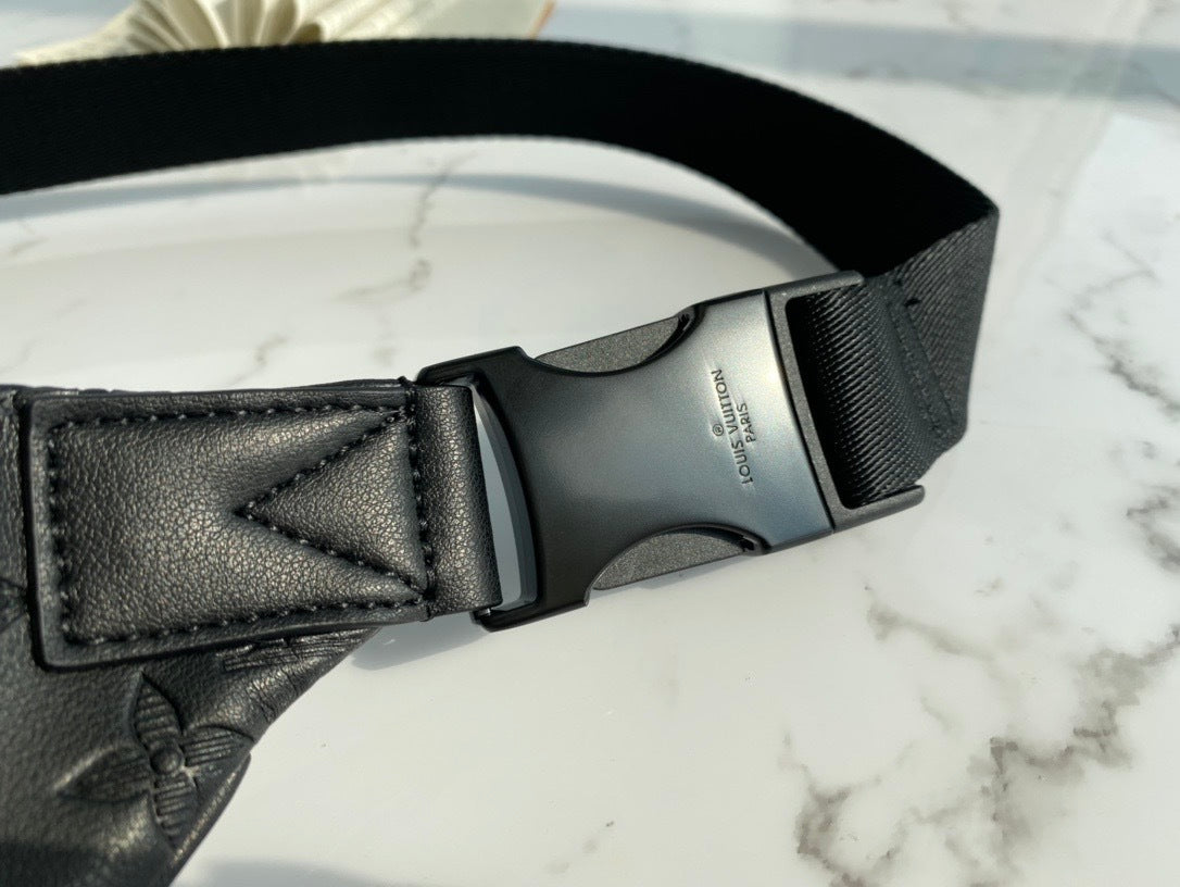 LV Discovery PM Bumbag