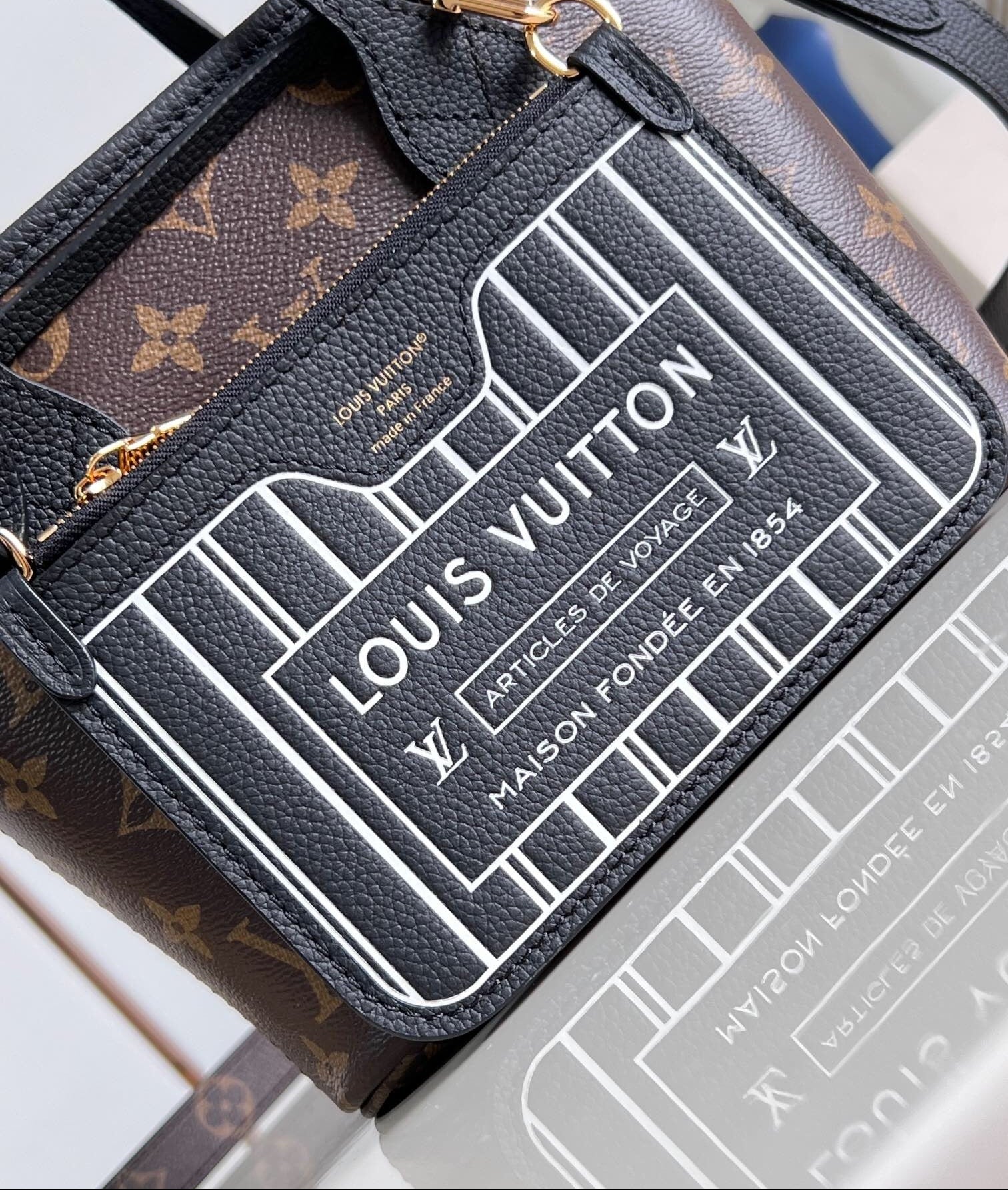 Neverfull Bandoulière Inside Out BB Bag