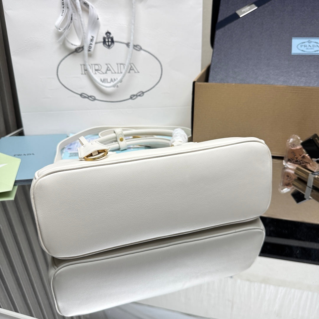 Prada Galleria medium leather bag