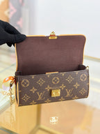LV Pochette Camille