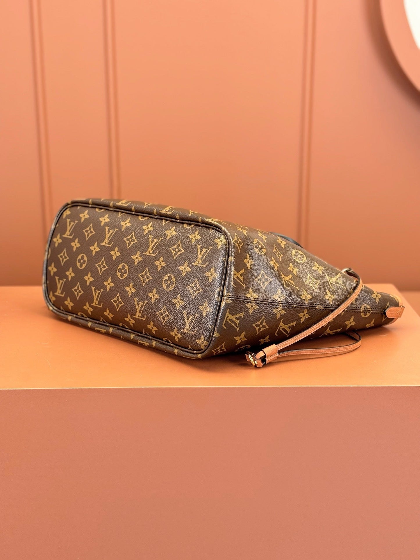 Neverfull Bandoulière Inside Out BB Bag